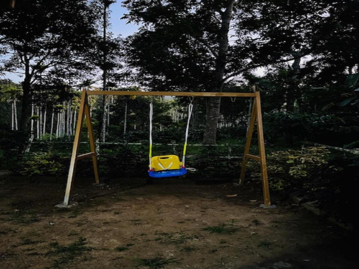 Kuruva Shoreline Wayanad Chegāt 外观 照片