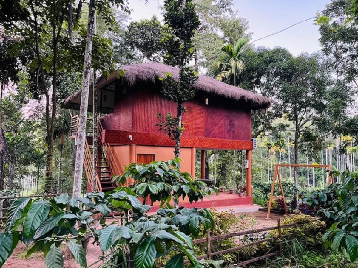 Kuruva Shoreline Wayanad Chegāt 外观 照片